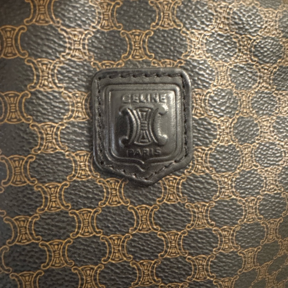 CELINE
Macadam Triomphe Vintage Cosmetic Pouch Large - Picture 10 of 11